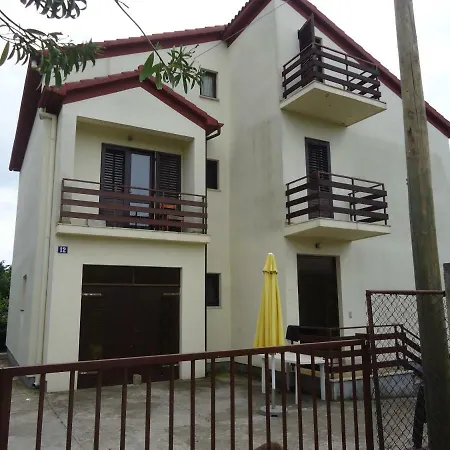 Korina Apartman Zára